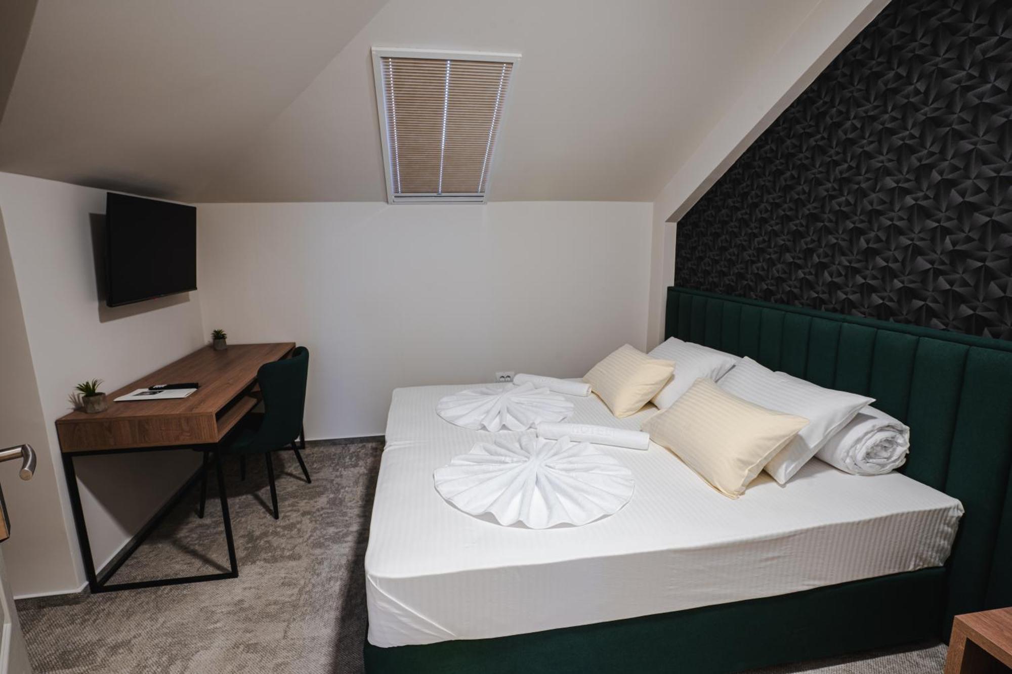 Hotel Nest 比耶利纳 外观 照片